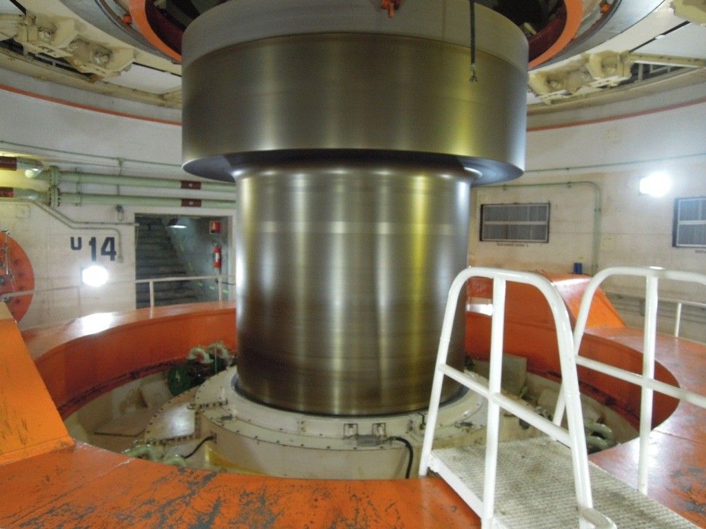 A 3.8 meter (12.5 ft) diameter turbine shaft we saw on the tour, rotating at 90-93 RPM